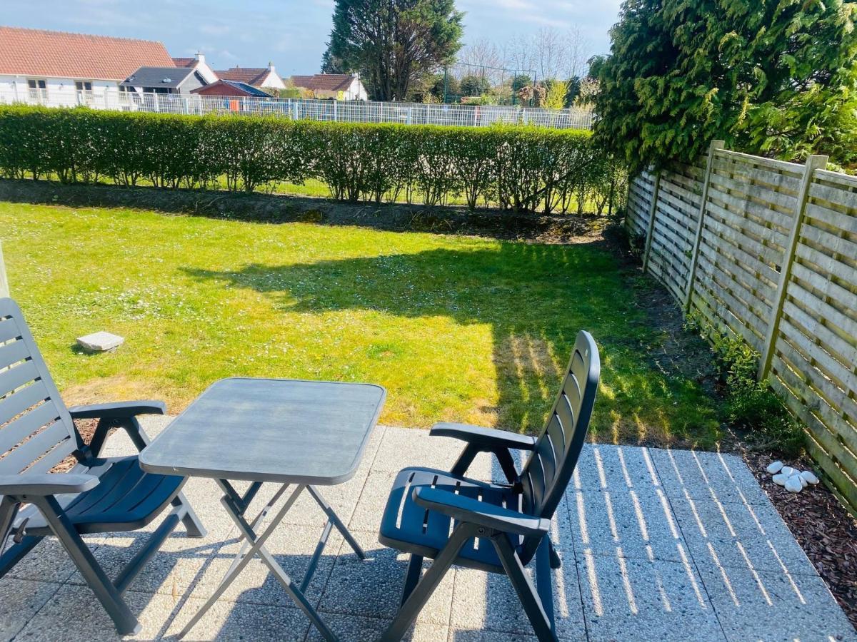 Zeepark Zeewind Hotel Bredene Bagian luar foto