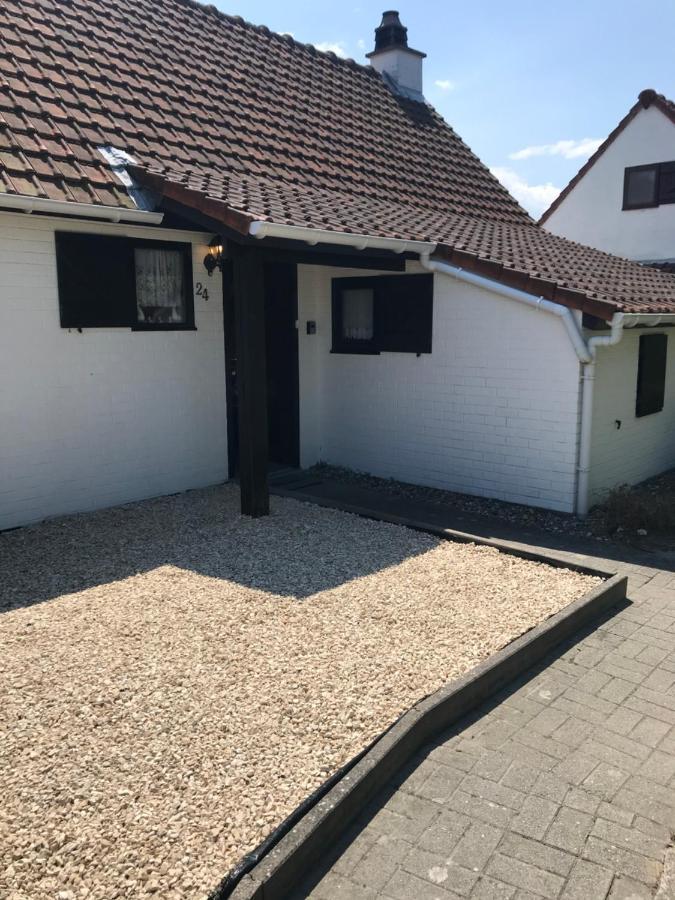 Zeepark Zeewind Hotel Bredene Bagian luar foto