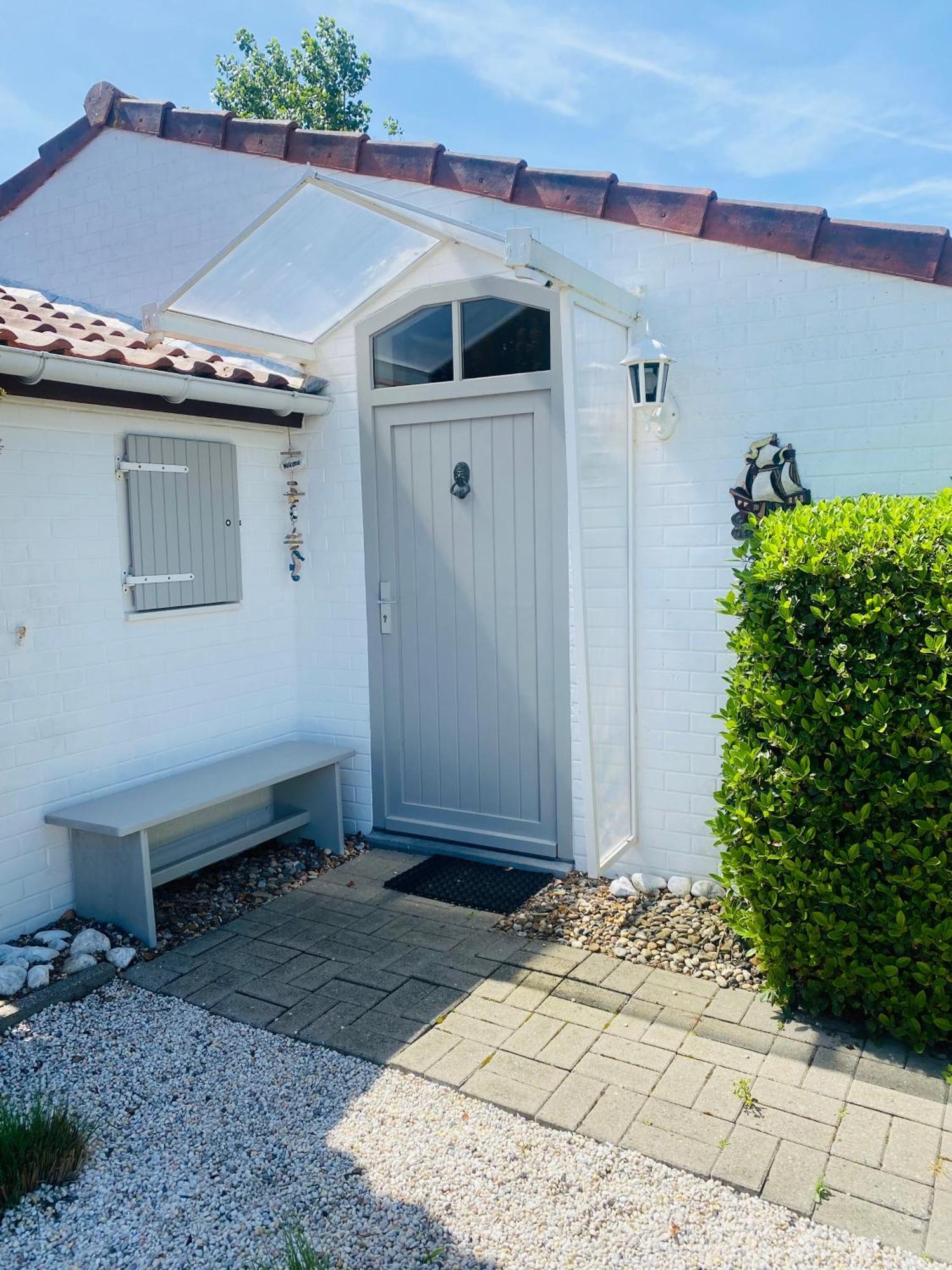 Zeepark Zeewind Hotel Bredene Bagian luar foto