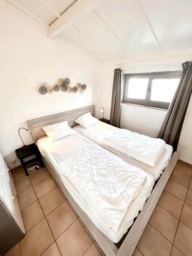 Zeepark Zeewind Hotel Bredene Bagian luar foto