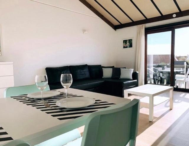 Zeepark Zeewind Hotel Bredene Bagian luar foto