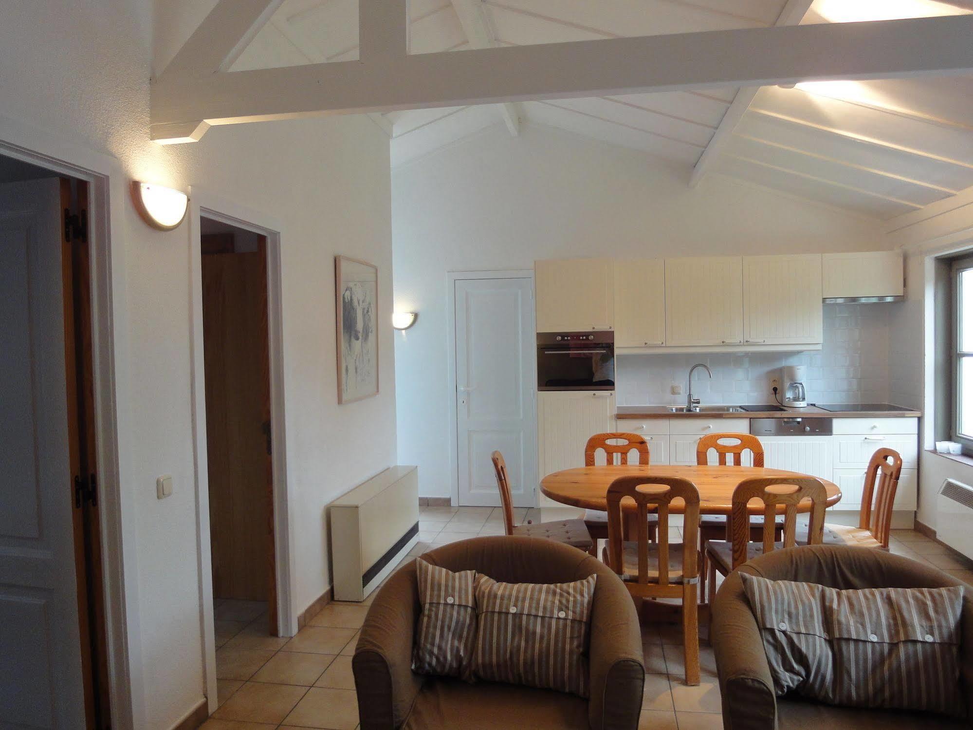 Zeepark Zeewind Hotel Bredene Bagian luar foto