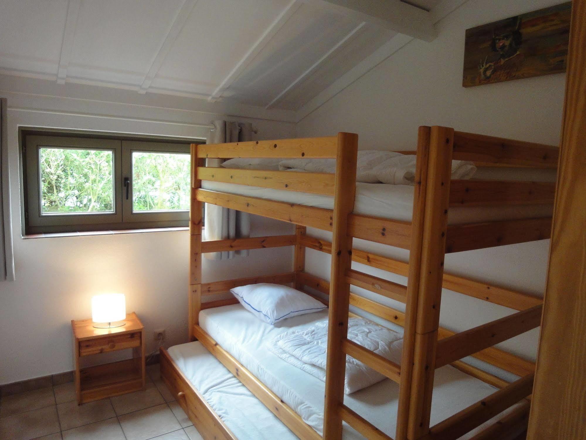 Zeepark Zeewind Hotel Bredene Bagian luar foto